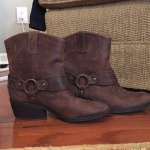 Ankle boots by Mossimo Supply Co. size 7